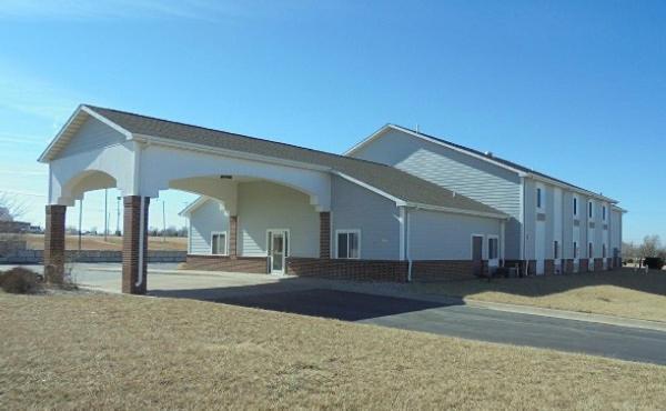 Herington Inn And Suites Esterno foto